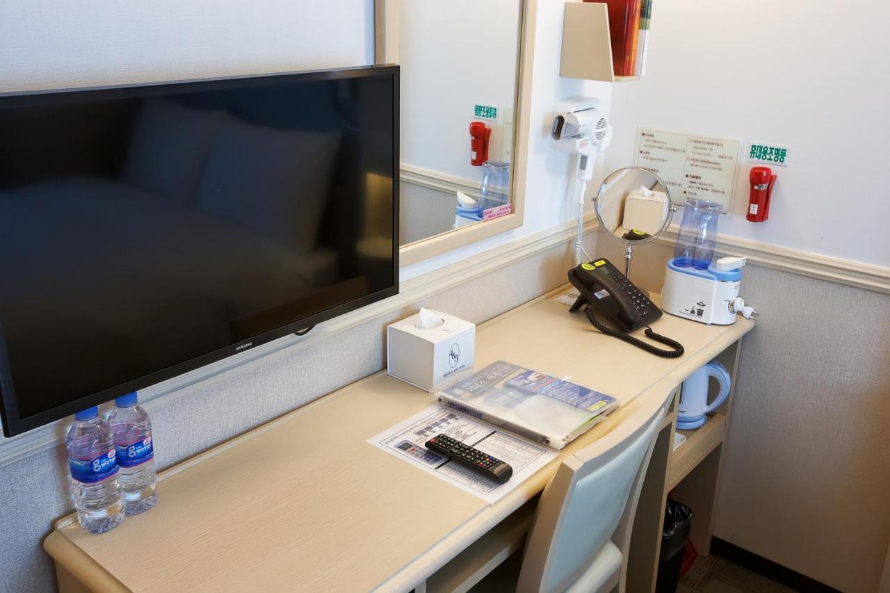 Toyoko Inn Seoul Yeongdeungpo Экстерьер фото