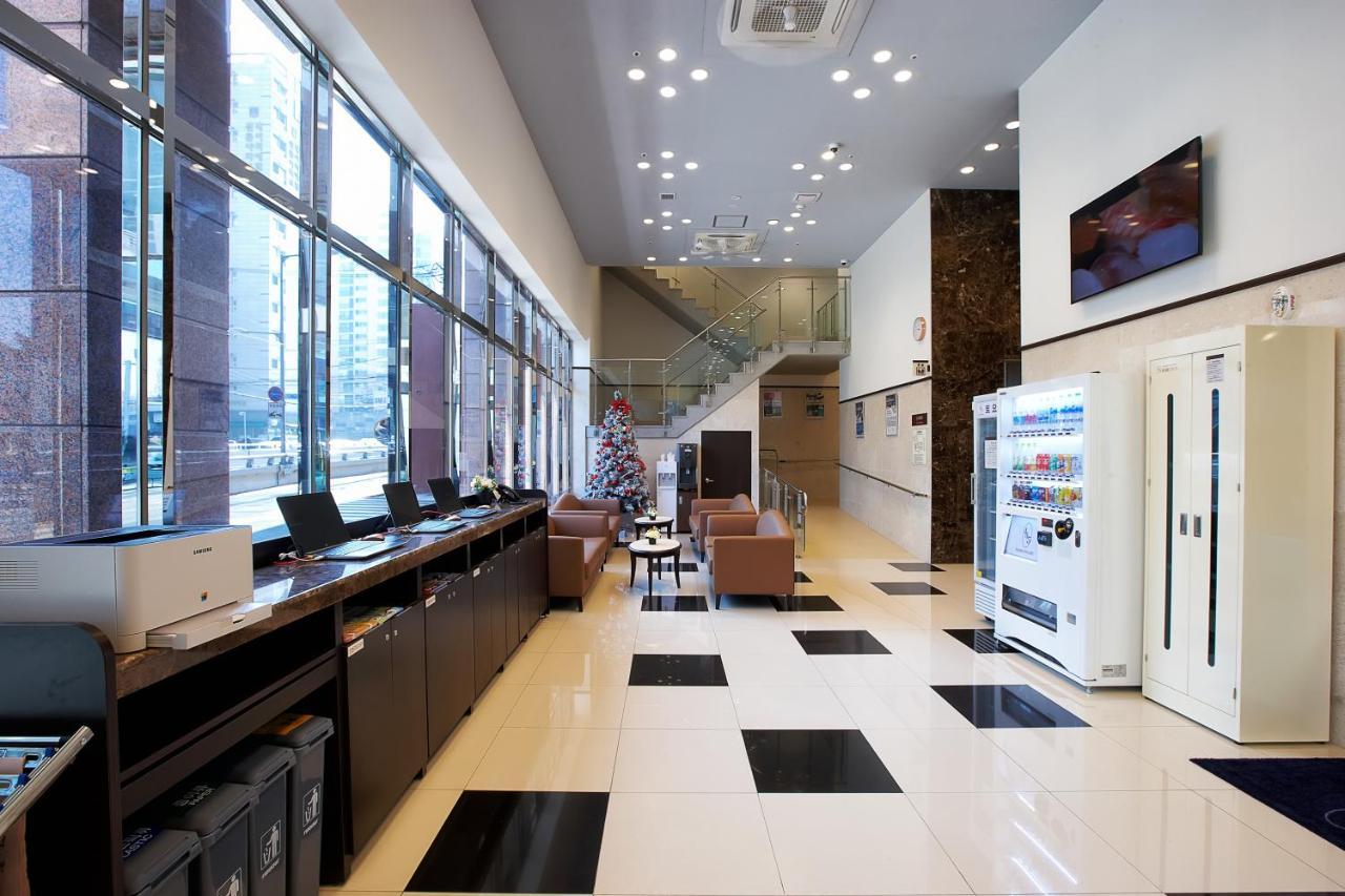 Toyoko Inn Seoul Yeongdeungpo Экстерьер фото